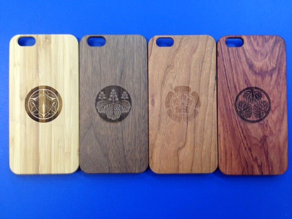 iPhone天然木製薄型ケース　戦国武将　家紋シリーズ　徳川家（葵紋） 5枚目の画像
