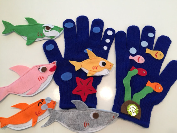 再再販！『サメの家族』手袋シアター★受注製作！ 1枚目の画像