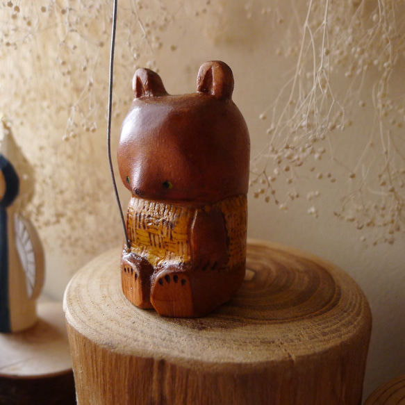 木彫り・熊（セーター）2 4枚目の画像