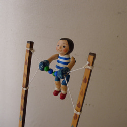 鉄棒人形「ボーダーの女の子」 1枚目の画像