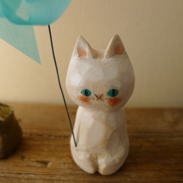 木彫り（風車）　白猫 2枚目の画像