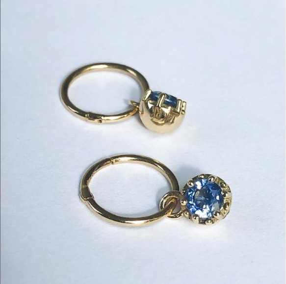 Water Blue Sapphire Earrings (ペア) 1枚目の画像