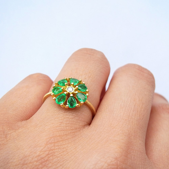 Emerald flower ring 4枚目の画像