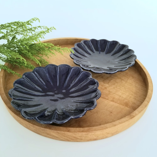 瑠璃色の花形のお皿 小皿 CATACHI 通販 8461377｜Creema