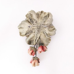 [K&#39;s 訂購] 舊玫瑰花蕾皮革胸花（鮭魚粉） 第3張的照片