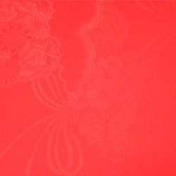 正絹 長襦袢地 綸子 はぎれ【雲に草花模様織り出し】赤 ５０cm 2枚目の画像