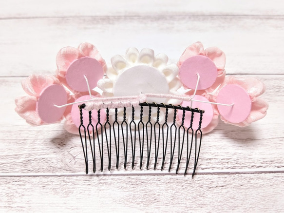 桜 つまみ細工の髪飾り ヘアコーム【ピンク･白】 4枚目の画像