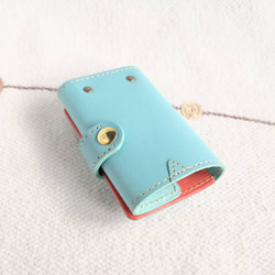 幸せの青い小鳥  三つ折りレザーキーケース＊カードポケット付き／水色 5枚目の画像
