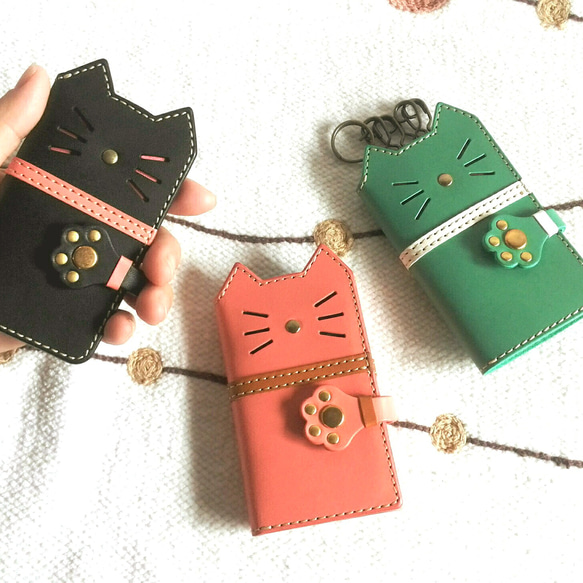 子猫の三つ折りレザーキーケース＊カードポケット付き 1枚目の画像