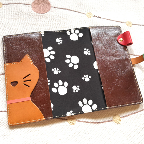 【メーカー公式ショップ】 カラーオーダー可＊猫の手 肉球 手帳カバー(B6サイズ 2cm厚まで 財布・ケース・小物入れ