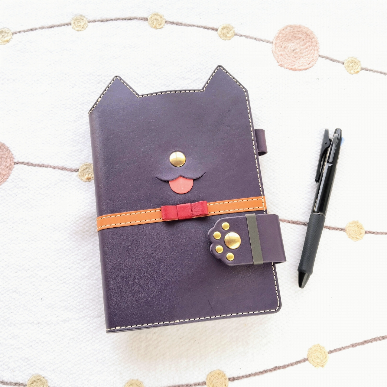 ベロ出しわんこの手帳カバー(A6・B6・A5サイズ) スケジュール帳・ダイアリー帳＊紫 パープル