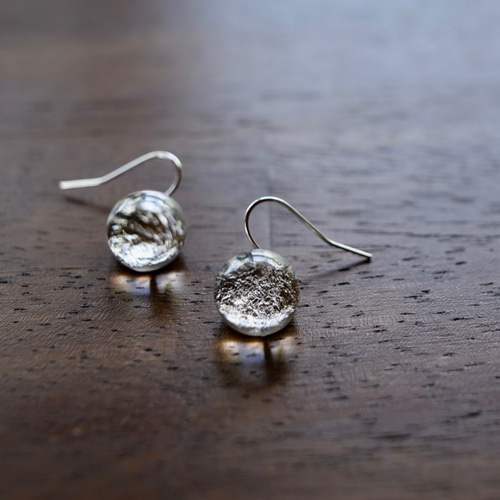 雨粒ピアス (揺れる) 。。。（フックピアス、イヤリング 