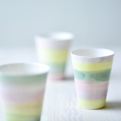 虹のカップ 1枚目の画像