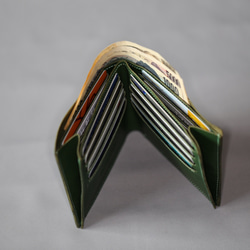 牛革　二つ折り財布（カード１６枚収納）緑 3枚目の画像