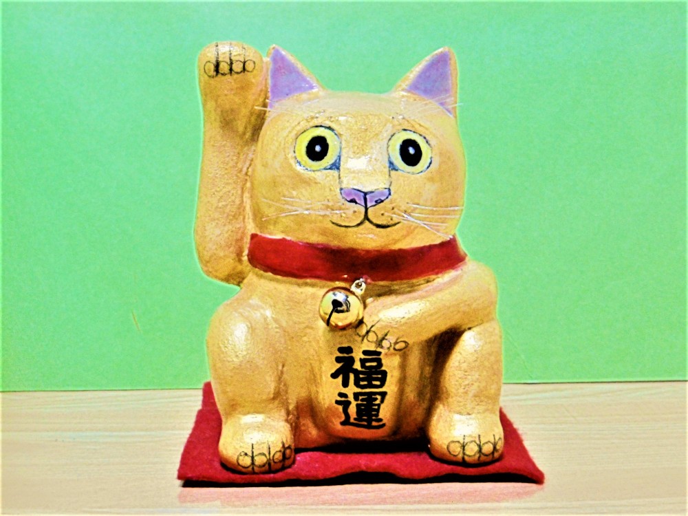 金色の招き猫（大）置物＃29（紙粘土と新聞紙） その他置物 工房