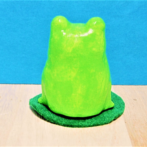 黄緑のカエル（小）置物＃11 その他置物 工房TAKA 通販 11476376