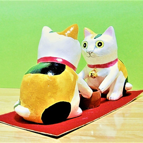 置物 Thanka 桶を持つ2匹の三毛猫（中）置物＃44（紙粘土と新聞紙） その他置物