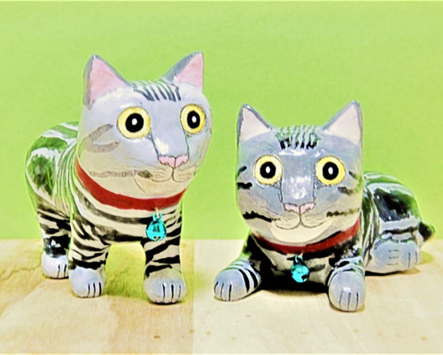 2匹の猫（アメリカンショートヘア）（中）置物＃105（紙粘土と