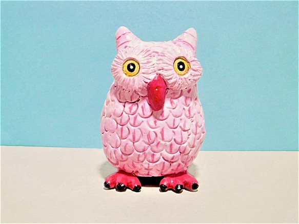 ピンクの梟（中）置物＃19（紙粘土と新聞紙） その他置物 工房TAKA