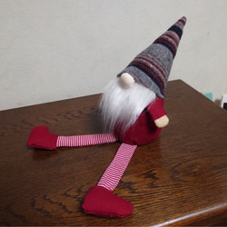 NO.12 赤デニムリメイク サンタクロースの人形　赤デニム&グレー裏起毛ボーダー 7枚目の画像
