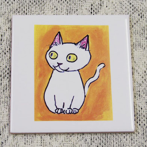 猫の絵、ものタイルに猫の絵を描いています。