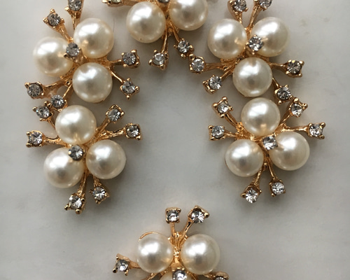 ビジューパーツ クリスタル センターパーツ リボン アクセサリー