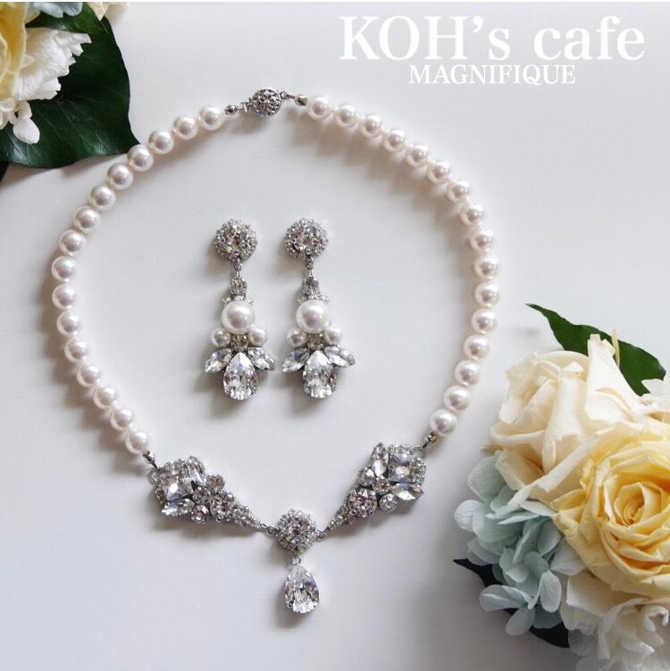 クリスタルパールとスワロフスキーの花嫁すぎるブライダルネックレス&ピアス セット