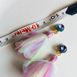 レジン スワロフスキー シフォンタッセル イヤリング♡ 3枚目の画像