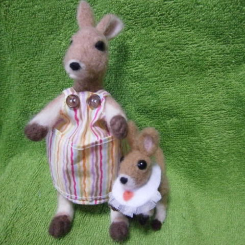 親子カンガルーさん 羊毛フェルト いーちゃん 通販 500779｜Creema