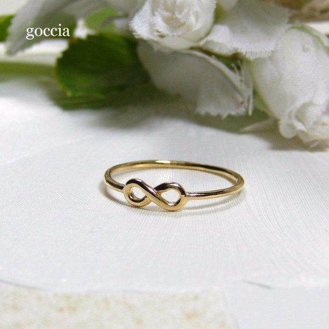 インフィ二ティ（∞）の極細リング （K18イエローゴールド）