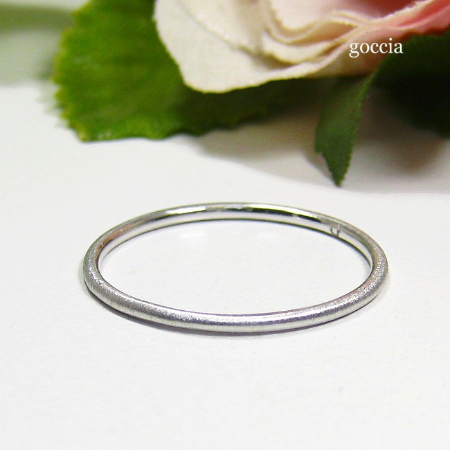 プラチナ、1ミリの細リング（艶消し）、ハードプラチナ900製（FOXY）