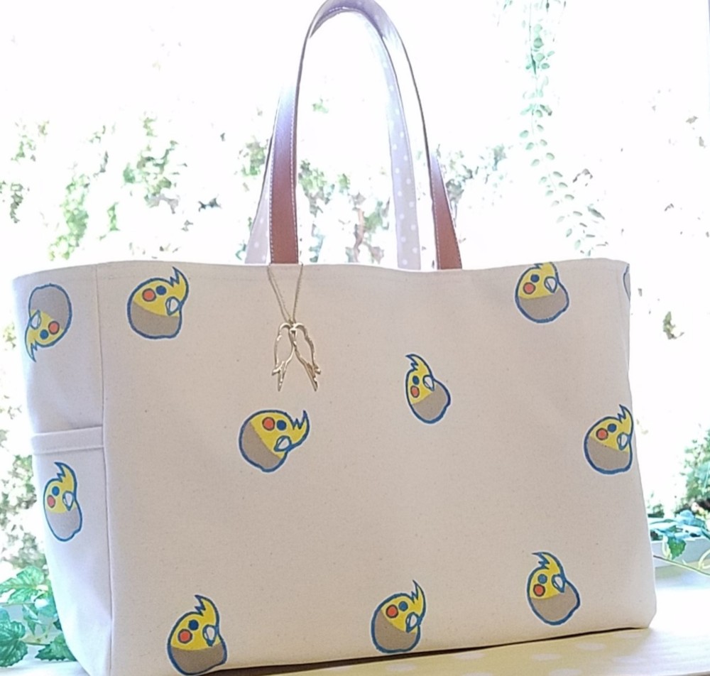 受注製作　選べるたくさんのセキセイインコとオカメインコの大きなトートバッグ