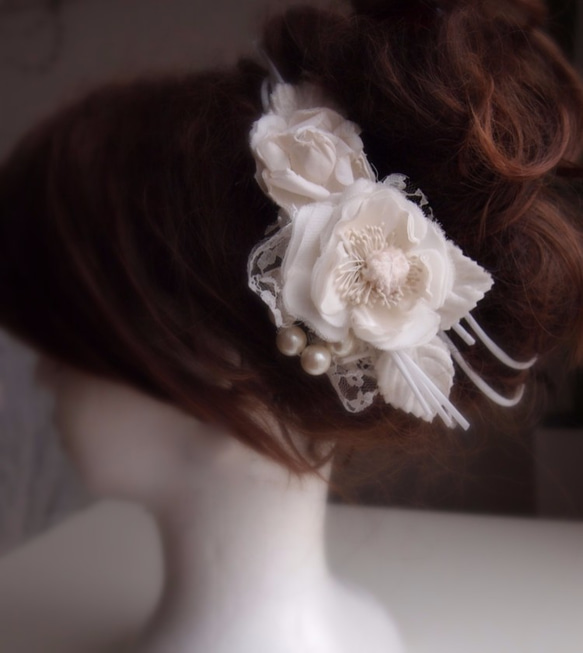 コード・葉つき*バラとアネモネのヘッドドレス 1枚目の画像