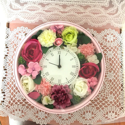 ピンクとグリーンの丸型花時計 2枚目の画像
