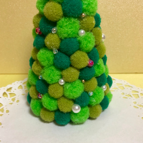 ふわふわポンポンのミニクリスマスツリー（グリーン） その他