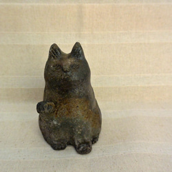招き猫　お庭や玄関に！　ねこの置き物　ぷっくり癒しネコ　渋めカラー　手作り陶芸　陶器の置物 6枚目の画像