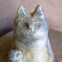 招き猫　お庭や玄関に！　ねこの置き物　ぷっくり癒しネコ　渋めカラー　手作り陶芸　陶器の置物 9枚目の画像