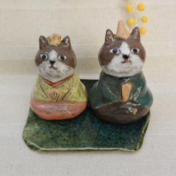 ネコのお雛様　ひな人形　はちわれ猫　大きめサイズ　下敷き付き　手作り陶器・陶芸　ねこの置き物 8枚目の画像