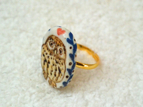 フクロウのリング　陶器の指輪　ハート　手作り陶芸　陶器のアクセサリー　鳥　ふくろう 1枚目の画像