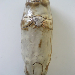 陶器の小物入れ　貝持ちのラッコ 2枚目の画像