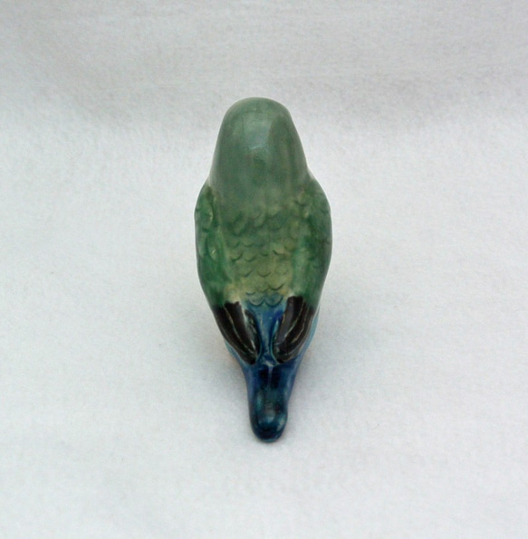 コザクラインコ　ブルーチェリー　緑系　鳥の置き物　手作り陶芸　陶器のインテリア飾り　置物 4枚目の画像