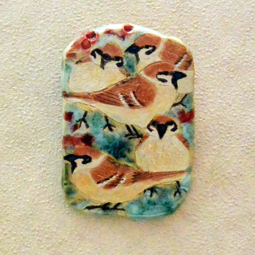 スズメの陶板 かわいい雀の壁掛け 鳥 インテリア飾り 手作り陶器・陶芸