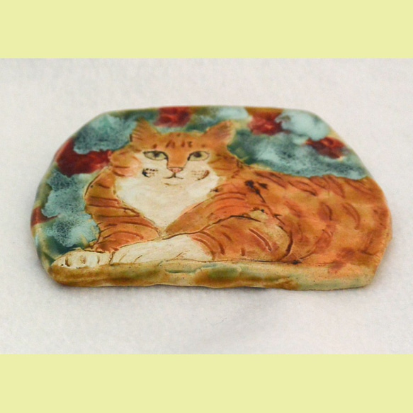 ネコの陶板　トラ系の猫　ミックス　インテリア飾り・壁掛け　カラフル　北欧　植物　手作り陶器・陶芸 6枚目の画像