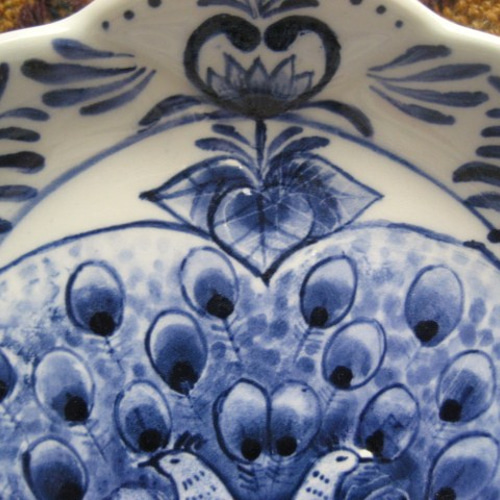 陶器の絵付 鳥・くじゃく二羽の小さめお皿 孔雀・クジャク ブルー 小皿