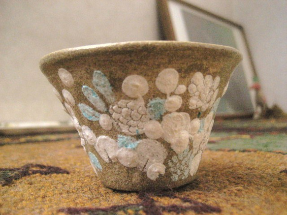 植物系の柄　小さいカップ　オーブン陶芸 2枚目の画像
