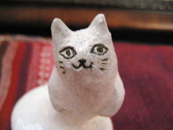 オーブン陶芸　餅の妖精（？）　猫顔　ネコ餅 2枚目の画像
