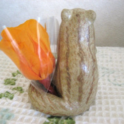 オーブン陶芸　栗鼠・リスの置物　プリザーブドフラワー　オレンジ 4枚目の画像