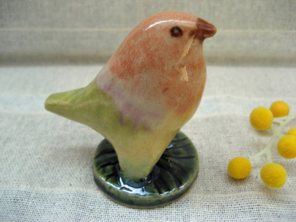 カラフル鳥の置物　陶器　手作り　バードインテリア　お部屋に鳥さんを！ オレンジ系 2枚目の画像