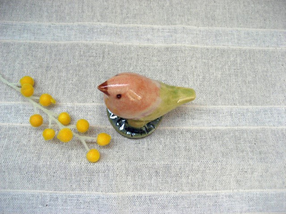 カラフル鳥の置物　陶器　手作り　バードインテリア　お部屋に鳥さんを！ オレンジ系 7枚目の画像