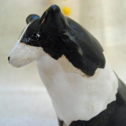 来年の干支！戌　犬　ボーダーコリー　白黒ワンコ　陶器の置物　お座り 7枚目の画像